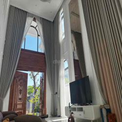 CHO THUÊ VILLA 8PN KHU SƠN TRÀ CÓ THANG MÁY MỚI TINH