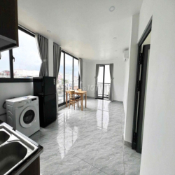 2 PHÒNG NGỦ BAN CÔNG TÁCH BẾP FULL NỘI THẤT THANG MÁY CHO ANH CHỊ EM