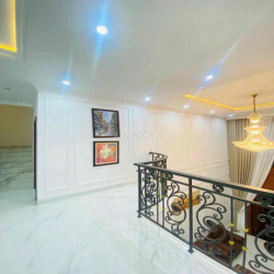 CHO THUÊ VILLA 8PN KHU SƠN TRÀ CÓ THANG MÁY MỚI TINH