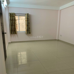 Nhà Nguyên Căn Đường Lê Thị Bạch Cát - 4PN 4WC - 3.8x10m