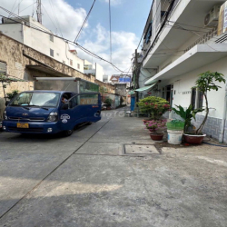 Nhà Nguyên Căn Đường Lê Thị Bạch Cát - 4PN 4WC - 3.8x10m