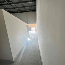 TRỐNG SẴN MB KINH DOANH RỘNG RÃI CÓ VỈA HÈ 15m2 PHÙ HỢP Ở VÀ KINH DOAN