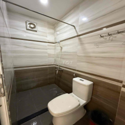 CHO NỮ THUÊ PHÒNG BAN CÔNG FULL NỘI THẤT VIEW CÔNG VIÊN GIA ĐỊNH