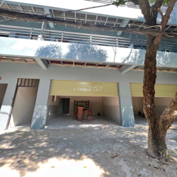 TRỐNG SẴN MB KINH DOANH RỘNG RÃI CÓ VỈA HÈ 15m2 PHÙ HỢP Ở VÀ KINH DOAN