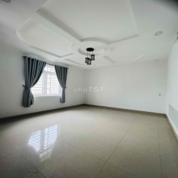 Cho Thuê Nhà DT 180m2 1Trệt 2Lầu 4Pn 4Wc Sân Xe Máy Hẻm Xe Tải