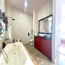 CHO THUÊ NHÀ SÂN VƯỜN 3 TẦNG FULL NỘI THẤT BẮC NHA TRANG