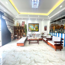 CHO THUÊ NHÀ SÂN VƯỜN 3 TẦNG FULL NỘI THẤT BẮC NHA TRANG