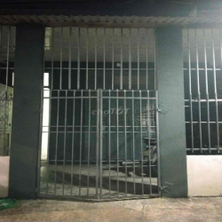 Dãy trọ 5 phòng Âu Cơ giá rẻ 3,4 tỷ