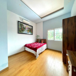CHO THUÊ NHÀ SÂN VƯỜN 3 TẦNG FULL NỘI THẤT BẮC NHA TRANG