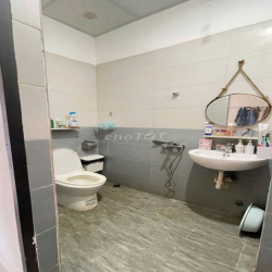 Bán nhà 3 tầng mặt tiền đường 33m Trần Phú, Đà Nẵng