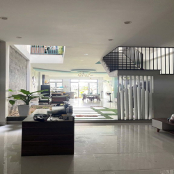 Bán nhà 3 tầng mặt tiền đường 33m Trần Phú, Đà Nẵng