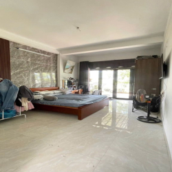 Bán nhà 3 tầng mặt tiền đường 33m Trần Phú, Đà Nẵng