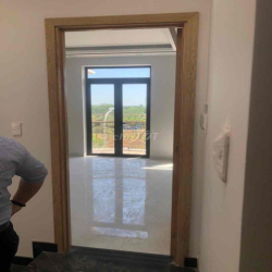 Nhà sạch sẽ 2 lầu 4pn3wc đối diện công viên Q.9