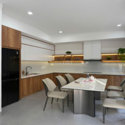 Bán nhà 1 trệt 1 lầu 3PN3WC full nội thất cao cấp sang trọng - ở ngay