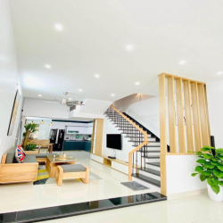 Cho thuê nhà KDC ParkRiverside 15tr 3 lầu 4PN gần VX Liên Phường