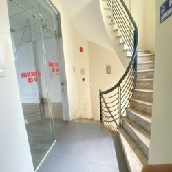 Cho thuê Văn phòng 7 tầng, 70m2, 69 triệu Phố Phan Văn Trường