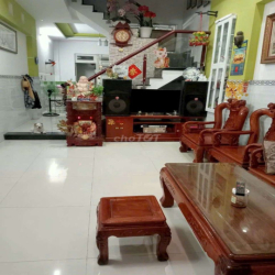 Nhà 1 trệt 2 lầu có nội thất đường số 6 BHH B bình tân 