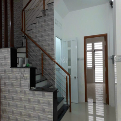 Cho thuê nhà Mới Hẻm xe hơi 519/ Nguyễn Văn Khối P8 QGV- 4PN - 5WC 