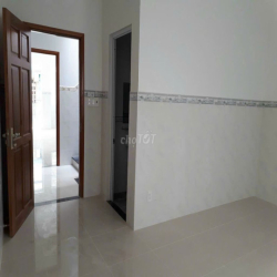 Cho thuê nhà Mới Hẻm xe hơi 519/ Nguyễn Văn Khối P8 QGV- 4PN - 5WC 