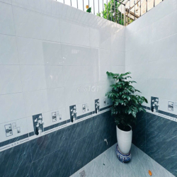 BÁN NHÀ SÂN CỔNG 4 TẦNG MỚI – PHỐ KIỀU SƠN – Ô TÔ VÀO NHÀ