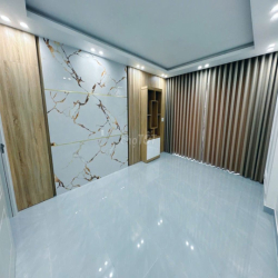 BÁN NHÀ SÂN CỔNG 4 TẦNG MỚI – PHỐ KIỀU SƠN – Ô TÔ VÀO NHÀ