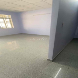 Nhà ngang 8 dài 20m 1 lầu 4 phòng Nguyễn Duy Trinh