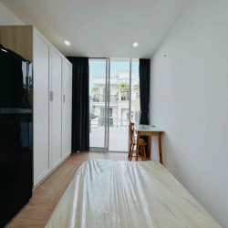 CĂN HỘ BAN CÔNG NGAY HOÀNG SA TRƯỜNG SA RỘNG RÃI THOÁNG MÁT