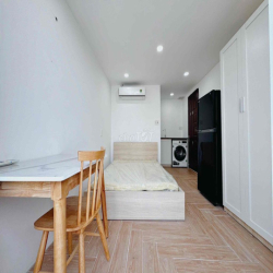 CĂN HỘ BAN CÔNG NGAY HOÀNG SA TRƯỜNG SA RỘNG RÃI THOÁNG MÁT