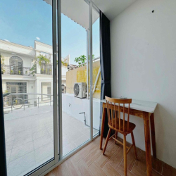 CĂN HỘ BAN CÔNG NGAY HOÀNG SA TRƯỜNG SA RỘNG RÃI THOÁNG MÁT