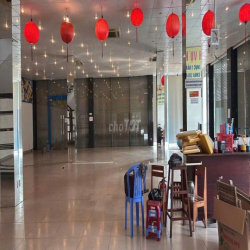 CHO THUÊ LÔ GÓC MT NGUYỄN TẤT THÀNH , 400 M2 , NGANG 20M 