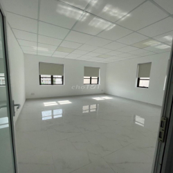 Chính chủ Cho thuê nguyên sàn tầng 1 làm VP 100m2
