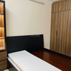 Chính chủ cho thuê nhà ngõ 45 Chua Boc