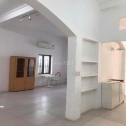 BIỆT THỰ KDC SÔNG ĐÀ, GẦN GIGAMALL, 10MX20M, 1 TRỆT 1 LẦU, 4PN, 25TR