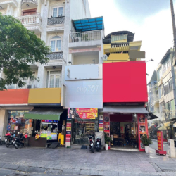 Mặt Tiền Ngay Chợ Hoàng Hoa Thám Vỉa Hè Rộng Nhà Mới.