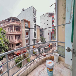 PHÒNG TRỌ BAN CÔNG GIÁ RẺ GẦN CÔNG VIÊN GIA ĐỊNH - SÁT SÂN BAY