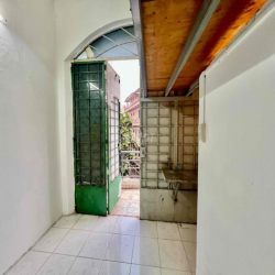 PHÒNG TRỌ BAN CÔNG GIÁ RẺ GẦN CÔNG VIÊN GIA ĐỊNH - SÁT SÂN BAY