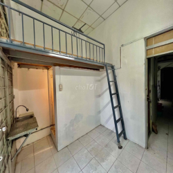 PHÒNG TRỌ BAN CÔNG GIÁ RẺ GẦN CÔNG VIÊN GIA ĐỊNH - SÁT SÂN BAY