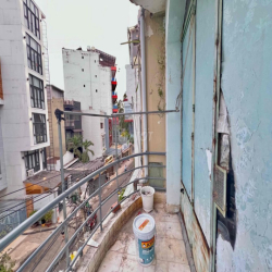 PHÒNG TRỌ BAN CÔNG GIÁ RẺ GẦN CÔNG VIÊN GIA ĐỊNH - SÁT SÂN BAY