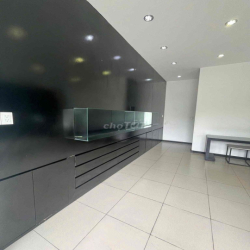 Cho thuê mặt bằng Kinh Doanh MT đường Hồ Xuân Hương ngang 7m