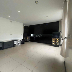 Cho thuê mặt bằng Kinh Doanh MT đường Hồ Xuân Hương ngang 7m