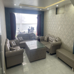 Cho thuê biệt thự, có hồ bơi.