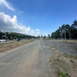 Cho thuê 19.000m2 đất làm bãi xe , văn phòng, QL1A Bình Tân, 20k/m2