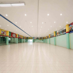 CHO THUÊ MẶT BẰNG HIẾM QUẬN 7 – NGANG 30M CỰC ĐẸP