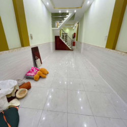 MT sát Cc Giai Việt, 4x28, Trệt 3Lâu, 4PN 5WC