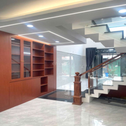 Cho thuê nhà văn phòng.Bình Tân  5 lầu trống suốt