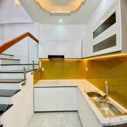 🟣🟣🟣🟣 NHÀ NGUYÊN CĂN HẺM XE HƠI  4 PN GIÁ 10 TRIỆU 🟣🟣🟣🟣🟣