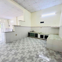 CHO THUÊ NHÀ TRỆT 2PN 2WC KDC LONG THỊNH ĐỐI DIỆN BV HOÀN MỸ 4.5TR