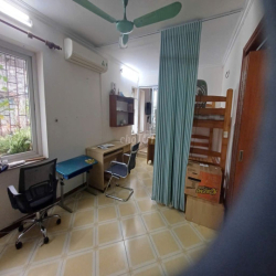 Cho thuê nhà tầng 5 khu tập thể gần Hồ Hoàn Kiếm, phường Chương Dương