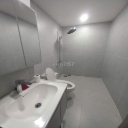 Cho thuê nhà mới xây Phạm Hùng, Q8: 5x20m, 3 tầng, có thang máy