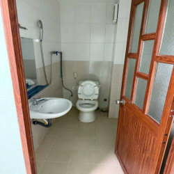 NHÀ 1 TRỆT 2 LẦU CHÁNH NGHĨA